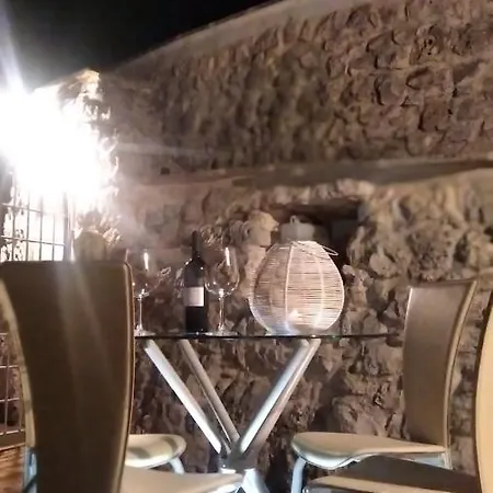 Trullo Bianco Ulivo *