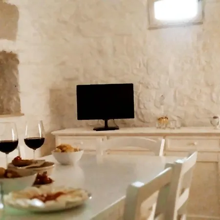 בית נופש Trullo Bianco Ulivo *