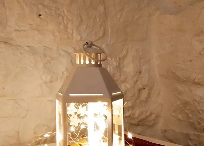 Trullo Bianco Ulivo * Ostuni