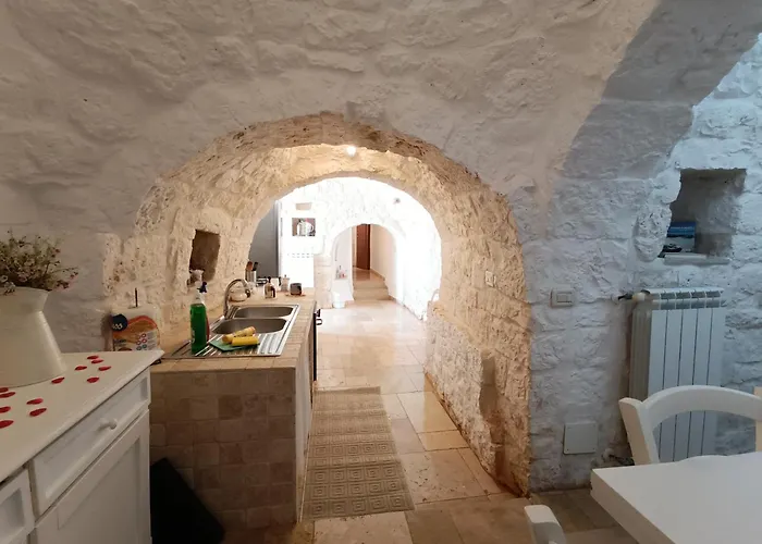 Trullo Bianco Ulivo *