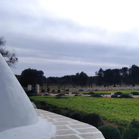 Trullo Bianco Ulivo Vakantiehuis