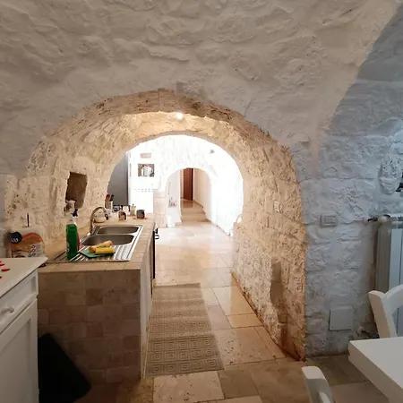 Trullo Bianco Ulivo *