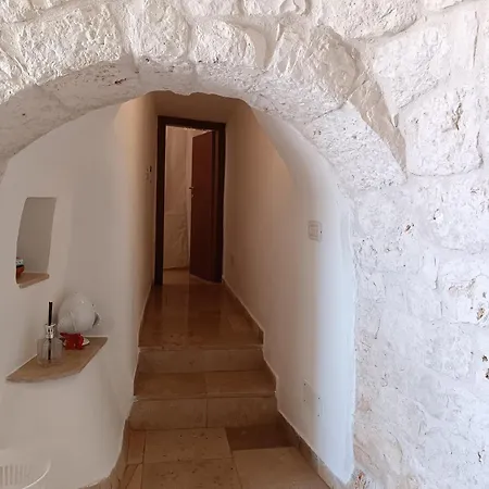 Trullo Bianco Ulivo *